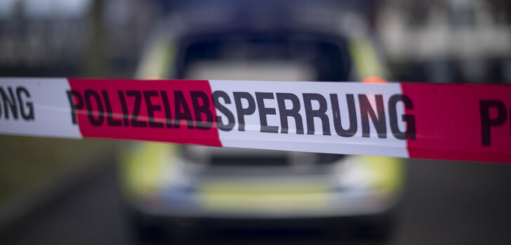 Schrecklicher Unfall am Dienstag in Haßfurt (Unterfranken in Bayern): Ein Lkw hat ein Mädchen erfasst, welches wenig später an den Verletzungen verstarb.