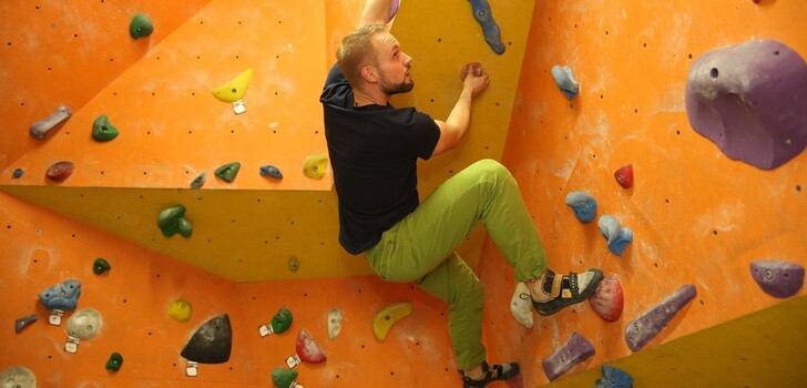In den Kletterzentren des Deutschen Alpenvereins - wie hier im DAV Kletterzentrum Fulda - kann jeder die Vertikale für sich entdecken.