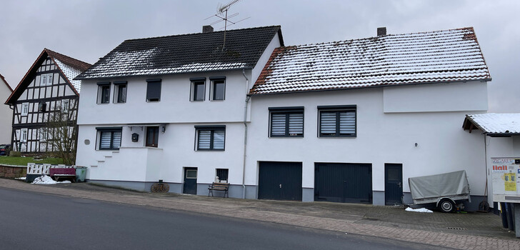 Nach dem Tod eines jungen Mannes in Giesel gab es eine Festnahme. Die Hintergründe sind noch unklar.